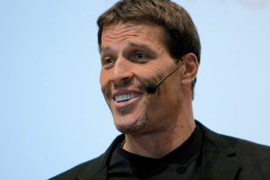 Tony Robbins min